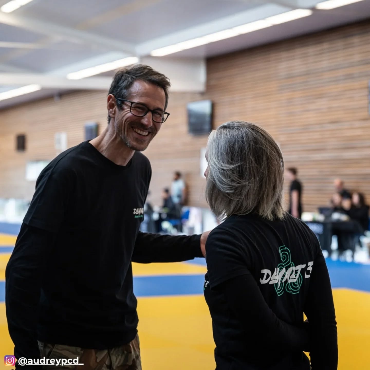 491454278 18029889134657689 8960580594328520479 N 1